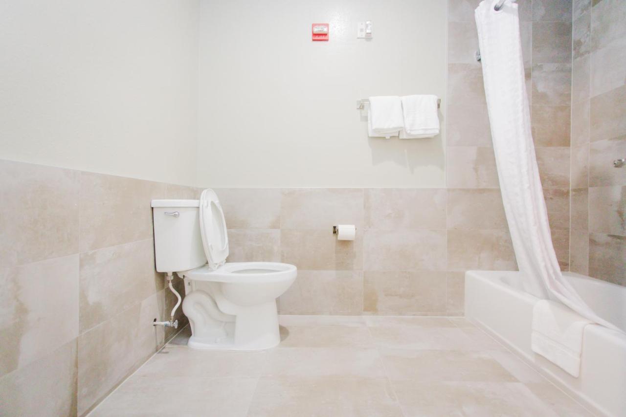 Palace Inn Beltway 8 & Westview Х'юстон Екстер'єр фото